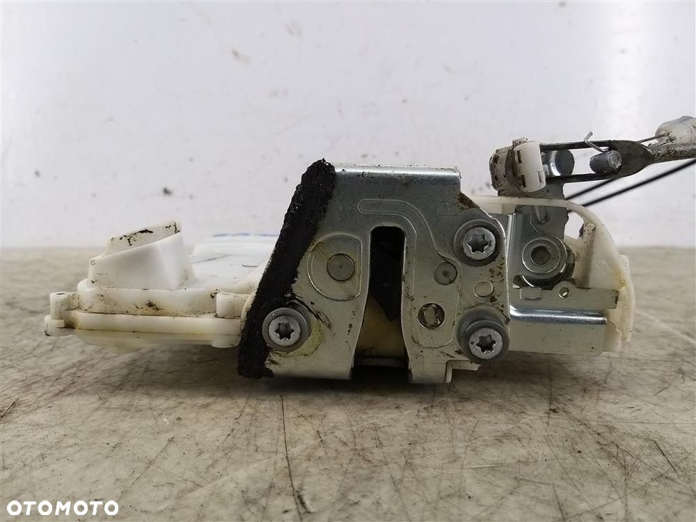 Zamek drzwi przód prawy Suzuki Swift IV 2004-2010 LIFT 3 DRZWI 7PIN - 4