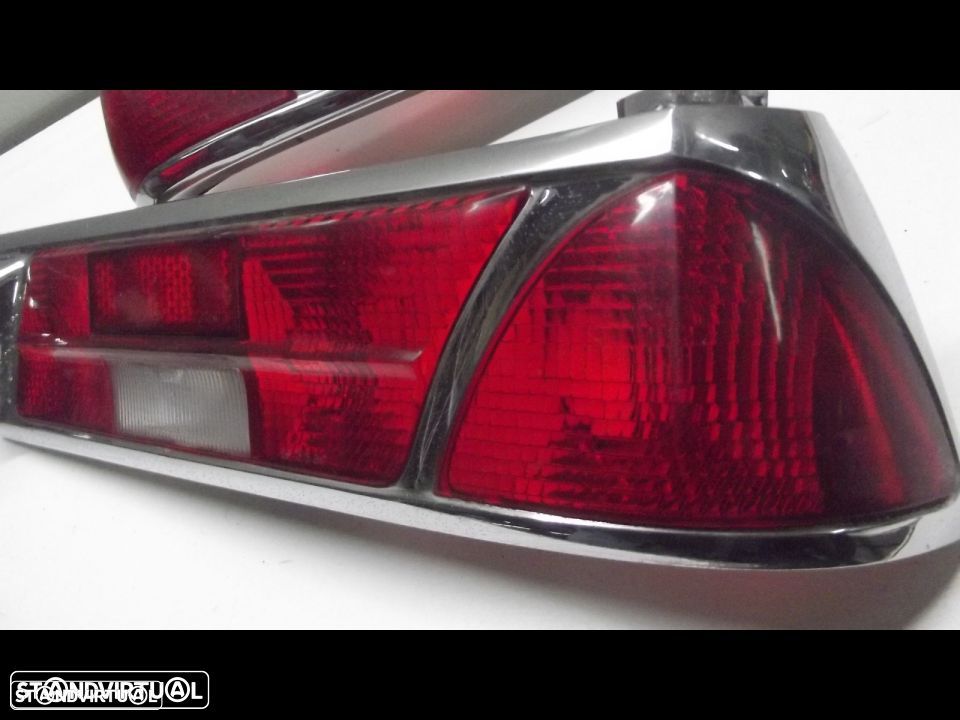 mercedes antigo farolins traseiros - 5