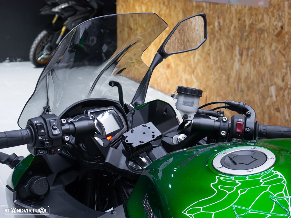 Kawasaki Z Z1000SX - 25