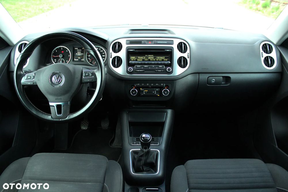 Volkswagen Tiguan 2.0 TDI DPF BlueMotion Technology Sport & Style - 9