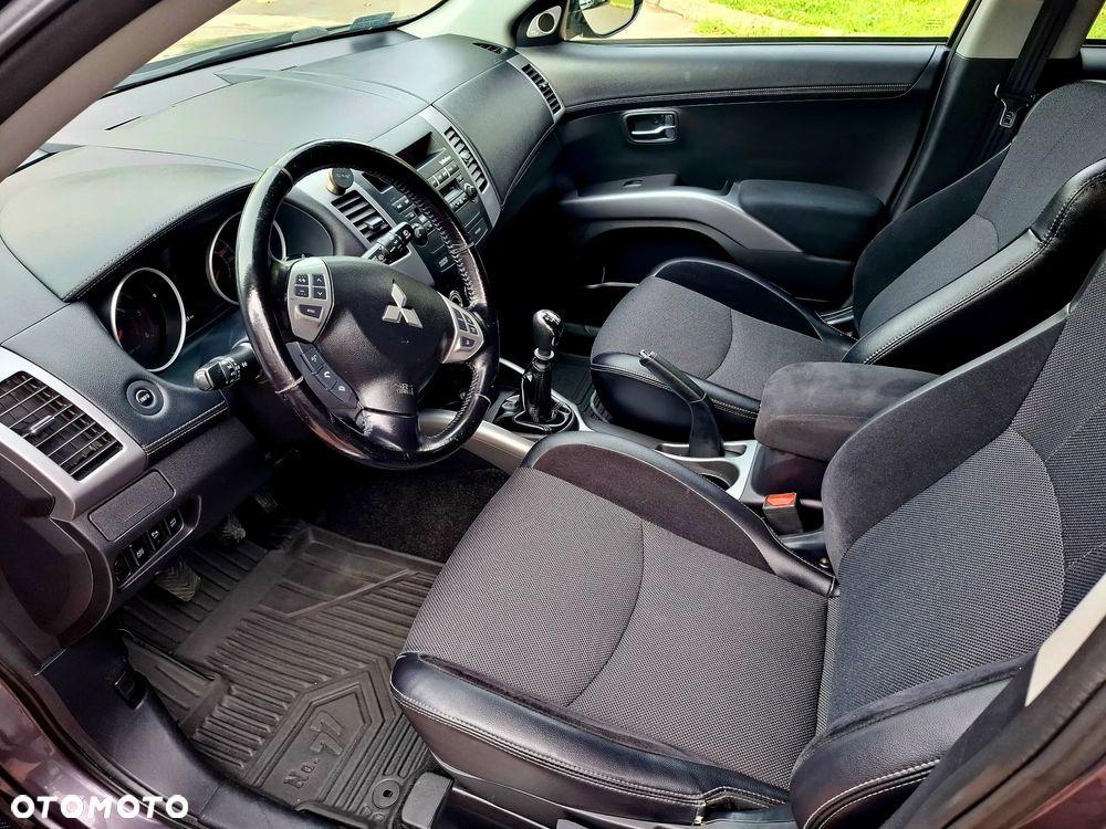 Mitsubishi Outlander 2.0 DID Intense + - 7