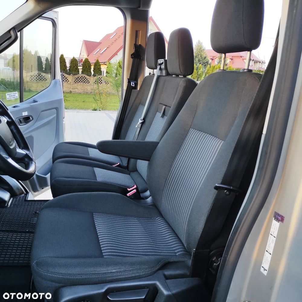 Ford Transit Autobus 18 osób 2.2 TDCI 155 KM 2017 r - 16