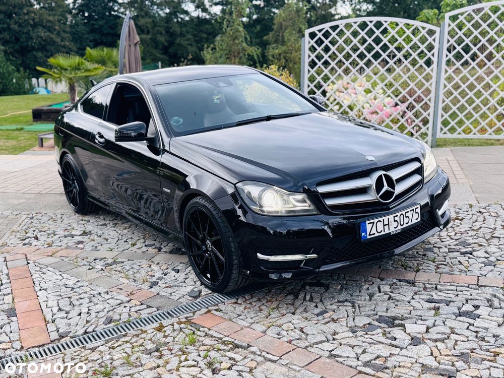 Mercedes-Benz Klasa C 180 Coupe BlueEFFICIENCY 7G-TRONIC - 3