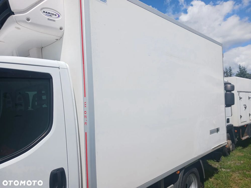 Mitsubishi Canter Fuso 9C18 2018r 299 tyś km Chłodnia Mroźnia Agregat CARRIER Supra 550 - 2