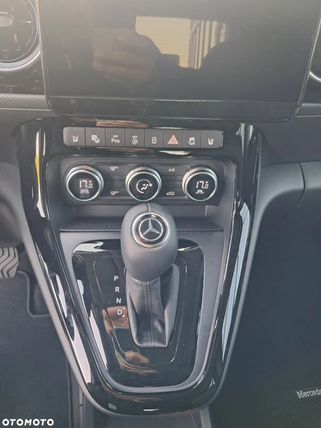 Mercedes-Benz Klasa T 180 d Style - 23