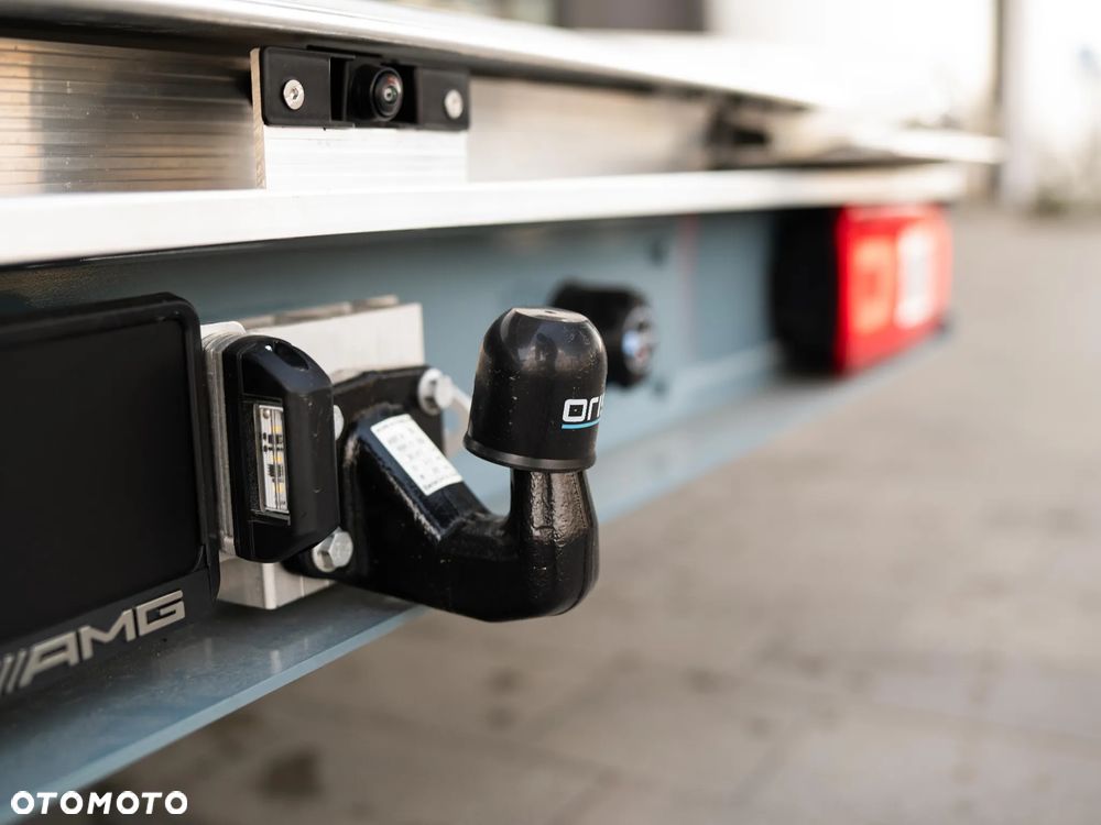 Mercedes-Benz Sprinter - 14