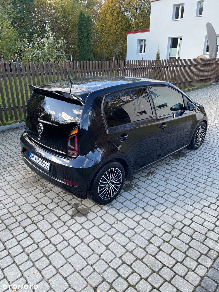 Volkswagen up! Active - 7