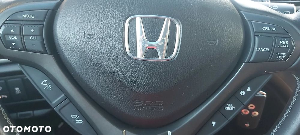 Honda Accord 2.0 Lifestyle - 24