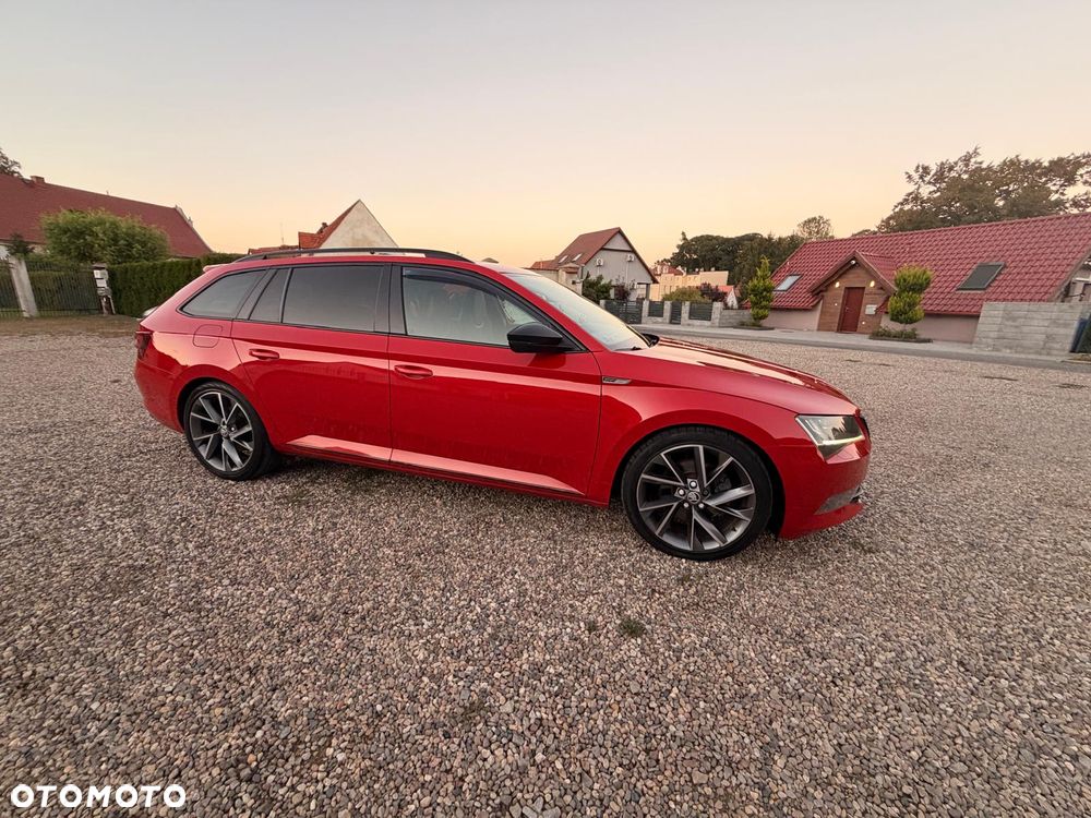 Skoda Superb 2.0 TDI Sportline - 18