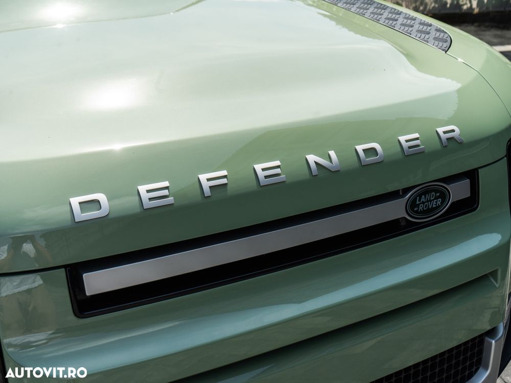 Land Rover Defender 110 3.0 P400 MHEV - 4