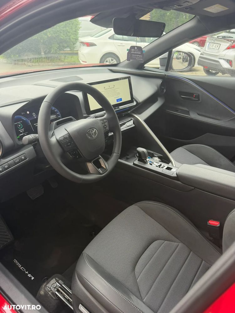 TOYOTA C-HR 2026 — imagine 12