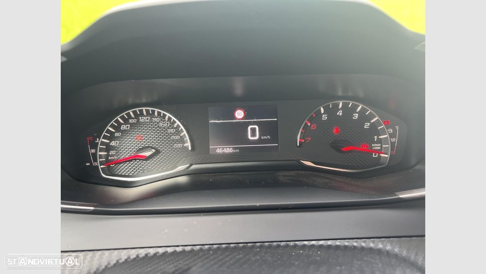 Peugeot 2008 1.2 PureTech Allure - 8