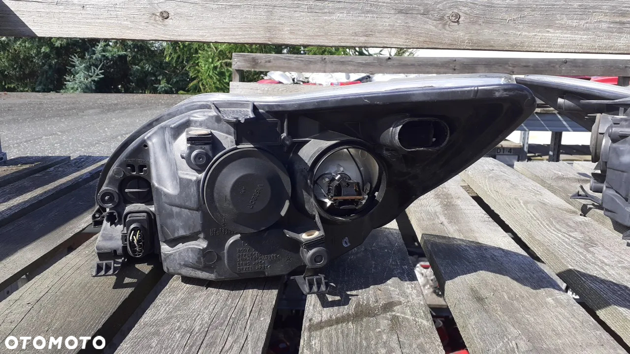 FORD FOCUS MK2 LIFT LAMPA PRZOD PRZEDNIA PRAWA - 2