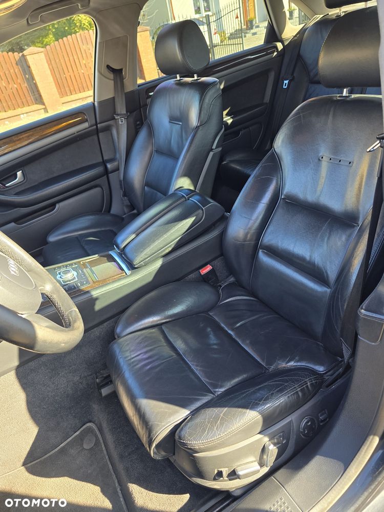 Audi A8 - 8