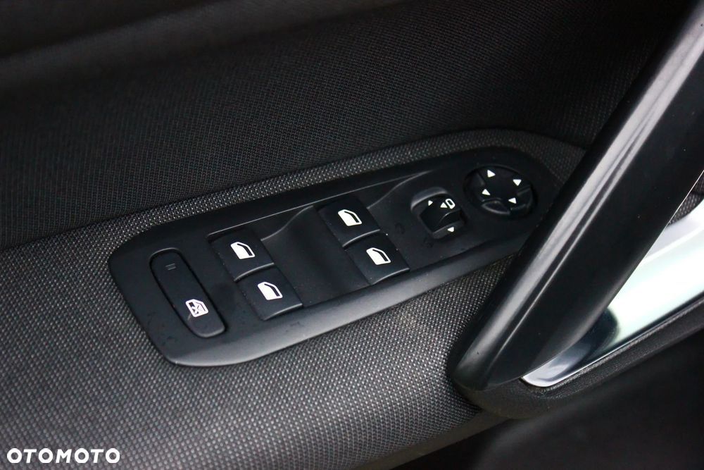 Peugeot 308 BlueHDi FAP 130 Stop & Start Allure - 27