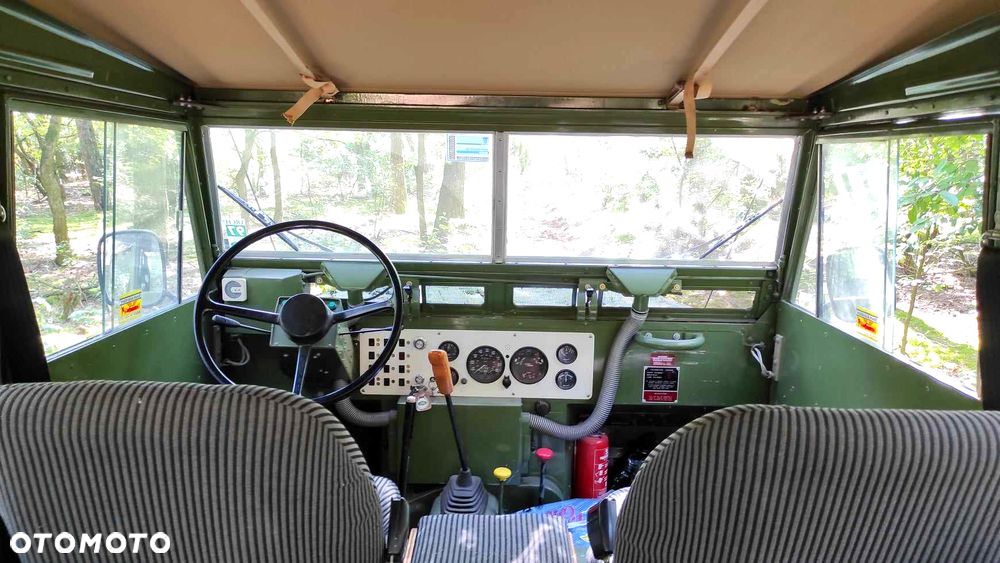 Land Rover Defender - 11