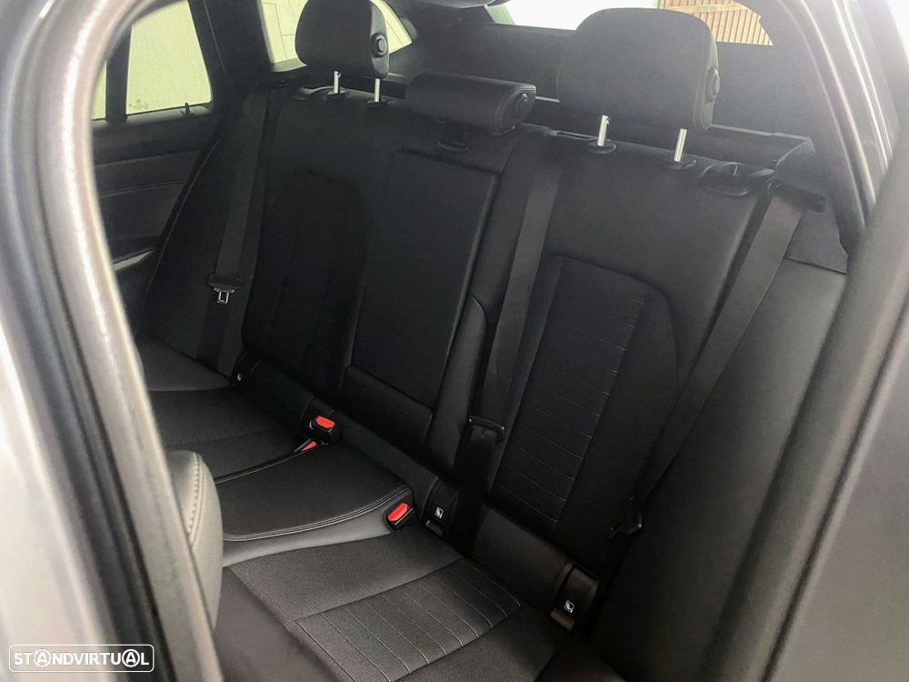 BMW 320 e Touring Corporate Edition Auto - 11