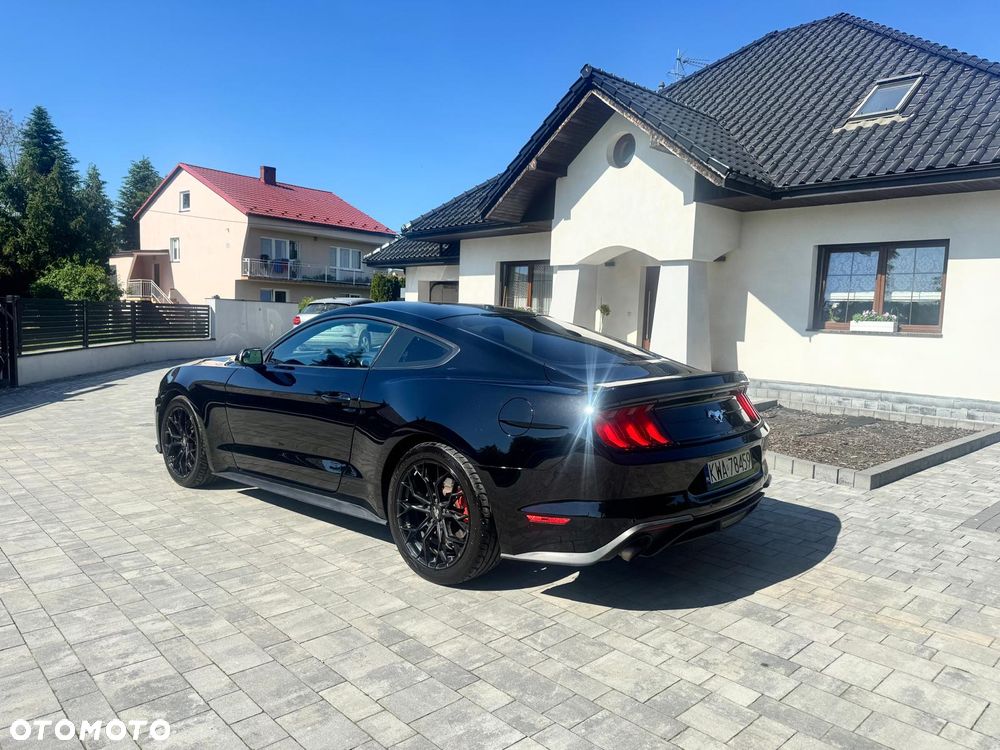 Ford Mustang - 2