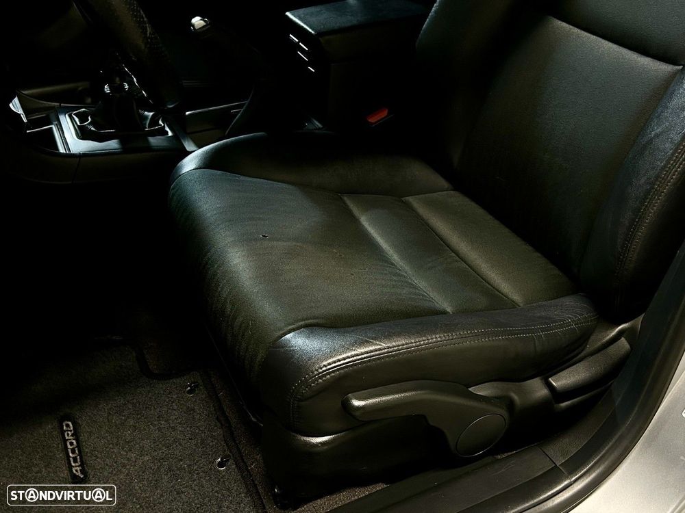 Honda Accord 2.0 Sport - 39