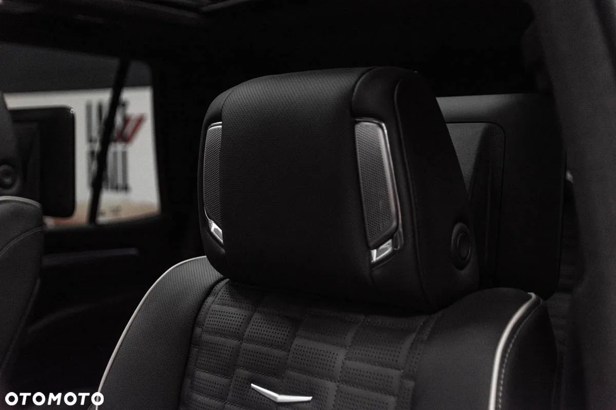 Cadillac Escalade - 31