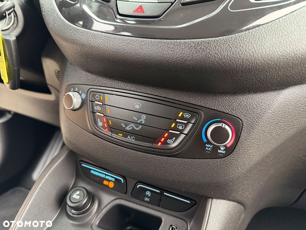 Ford Tourneo Courier - 9