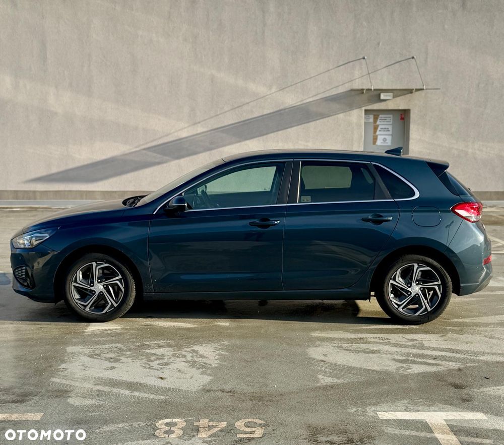 Hyundai i30 1.0 T-GDI Classic + DCT - 10