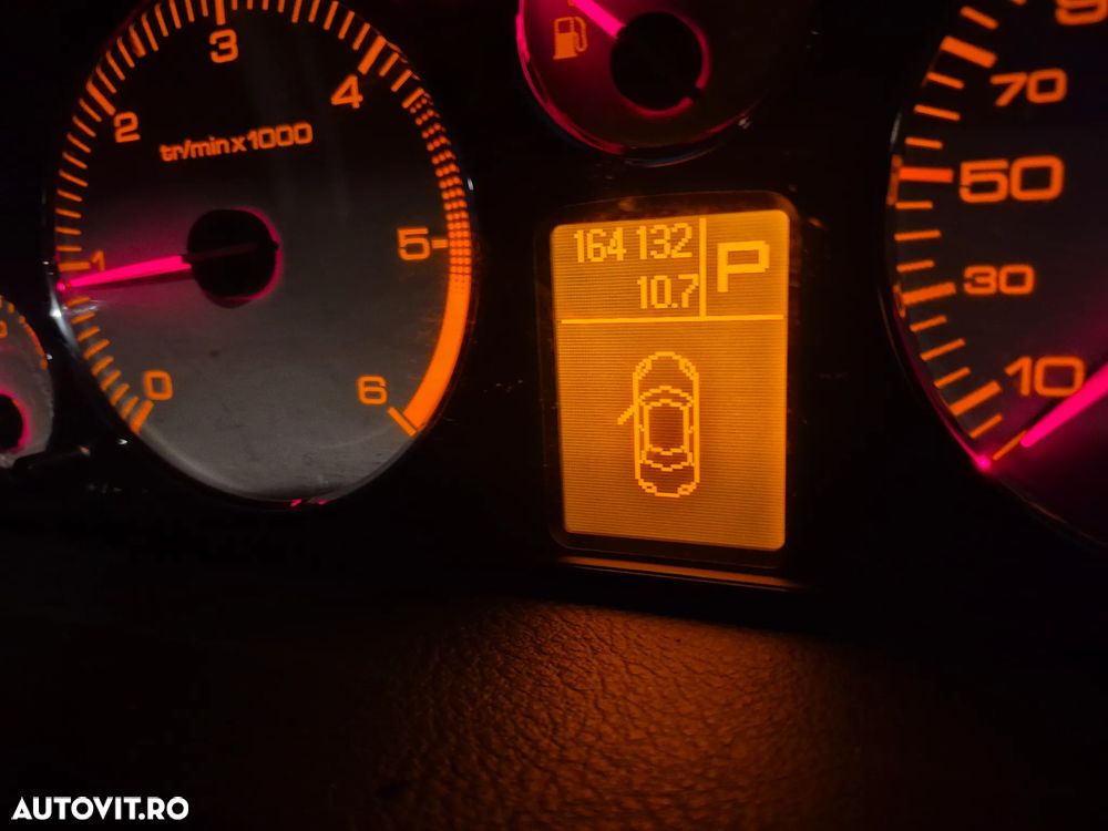 Peugeot 407 SW 2.0HDi ST Sport FAP Aut - 23