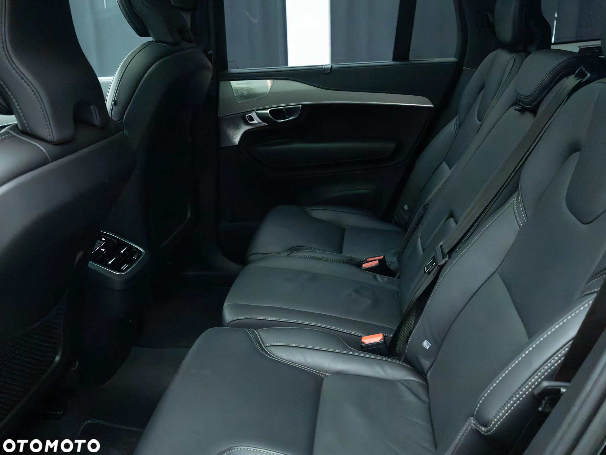 Volvo XC 90 - 35