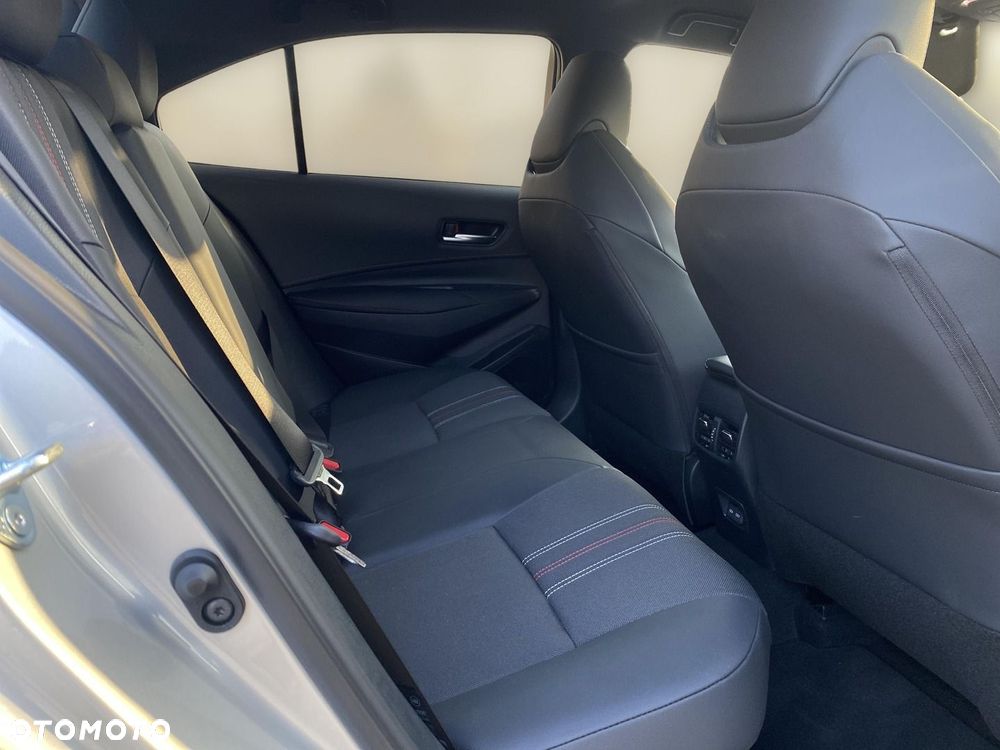 Toyota Corolla 1.8 Hybrid GR Sport - 16