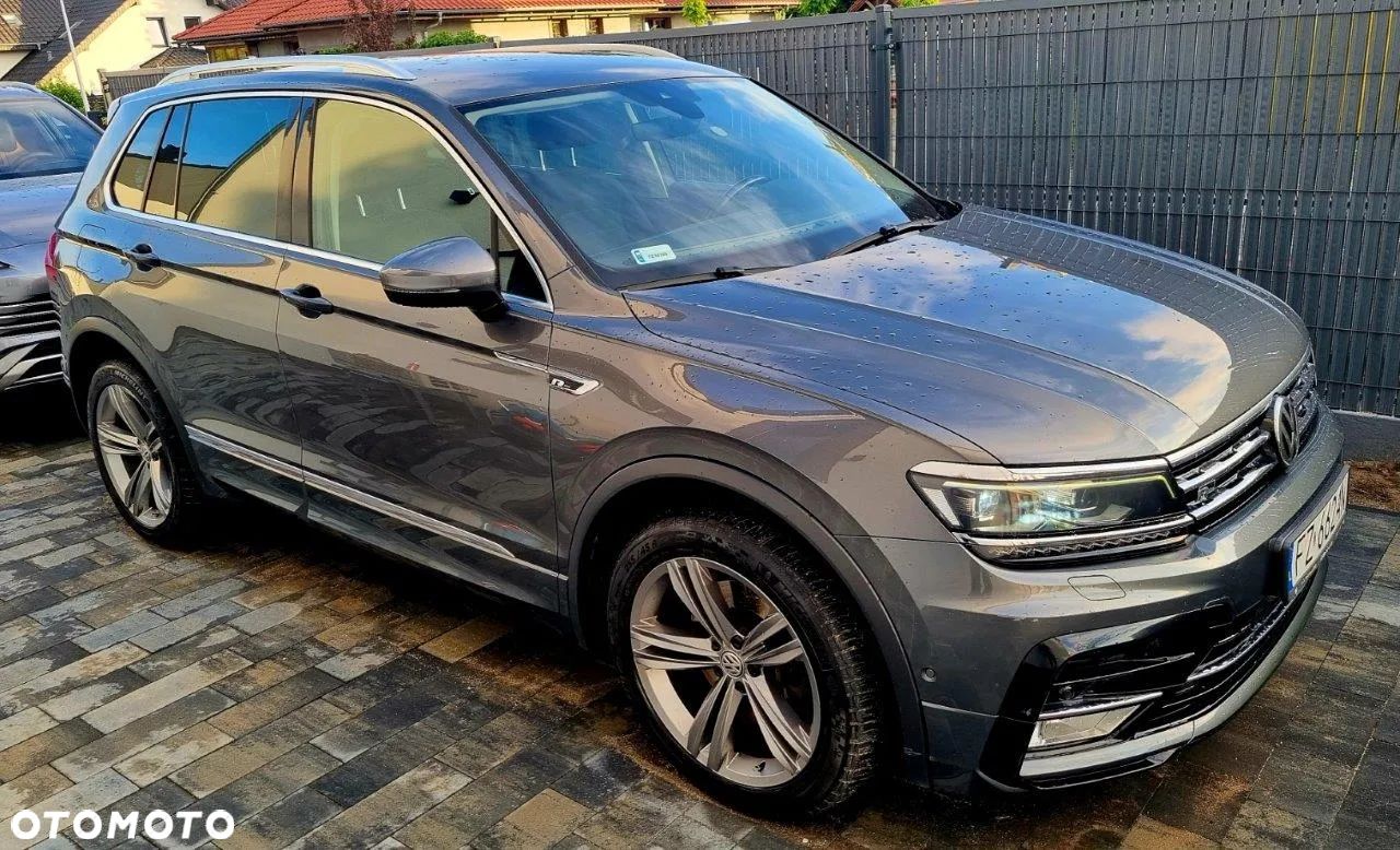 Volkswagen Tiguan - 1