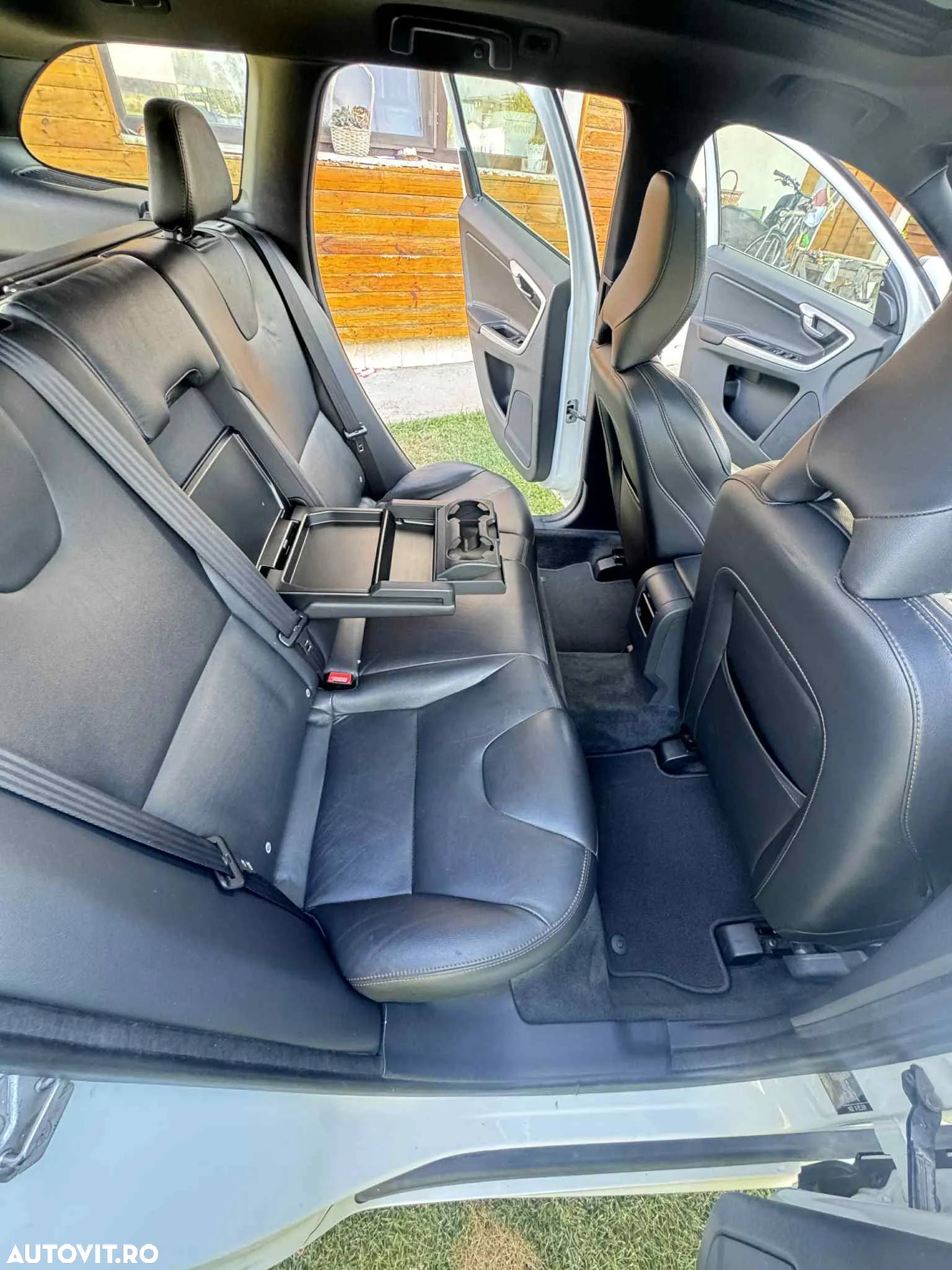 Volvo XC 60 D4AWD Kinetic - 12