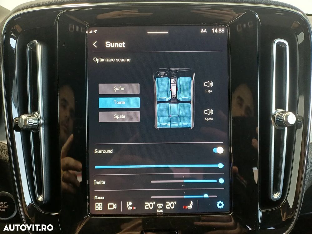 Volvo XC 40 B4 AT8 Mild Hybrid Momentum - 20