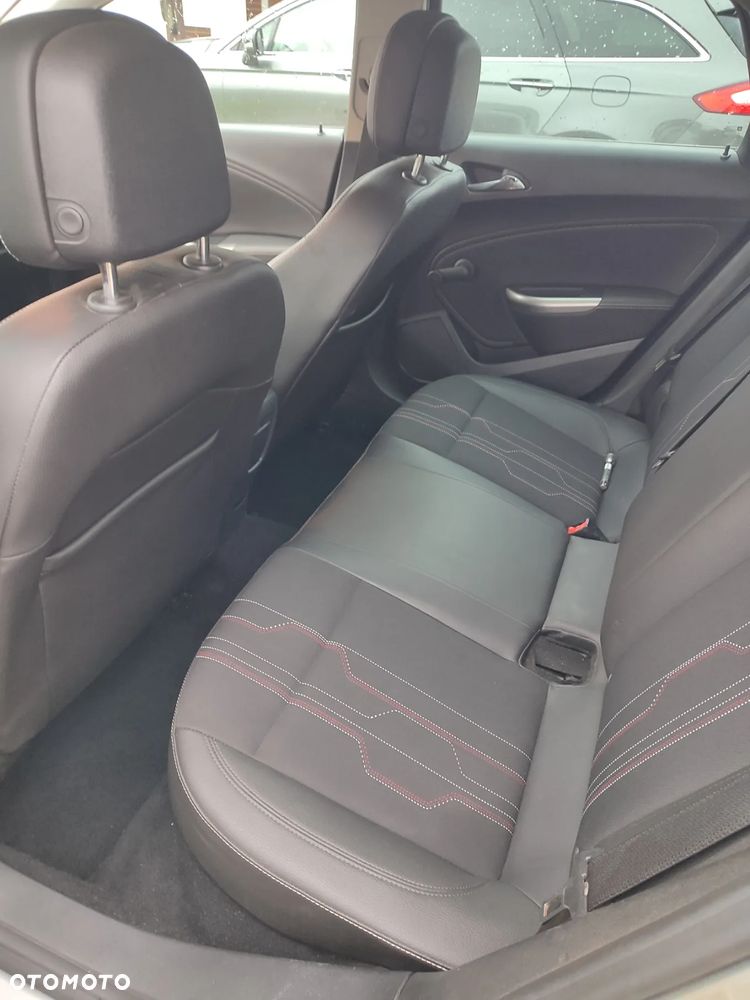 Opel Astra 1.4 Turbo 150 Jahre - 12