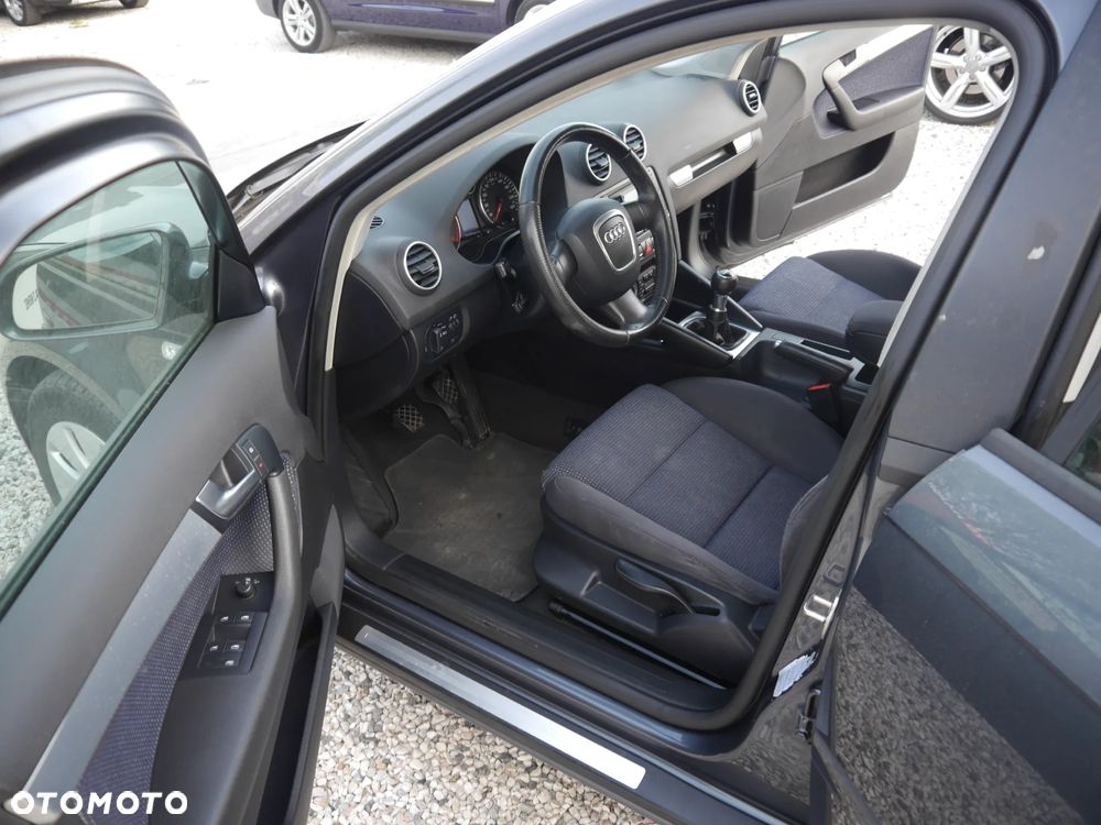 Audi A3 Sportback 2.0 TDI Attraction - 5
