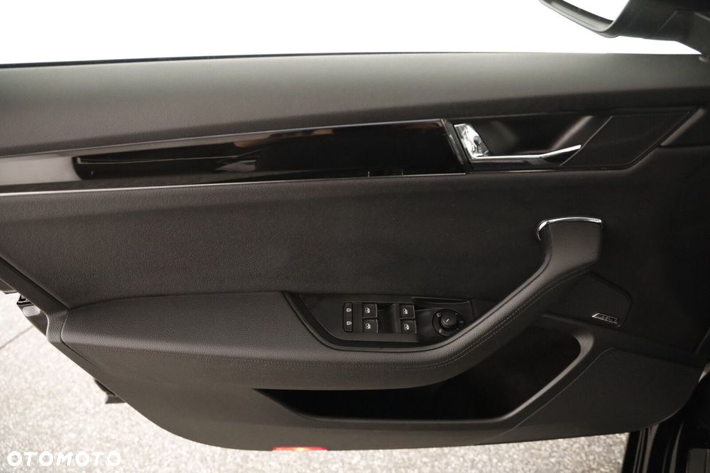 Skoda Superb 2.0 TDI SCR 4x4 L&K DSG - 12