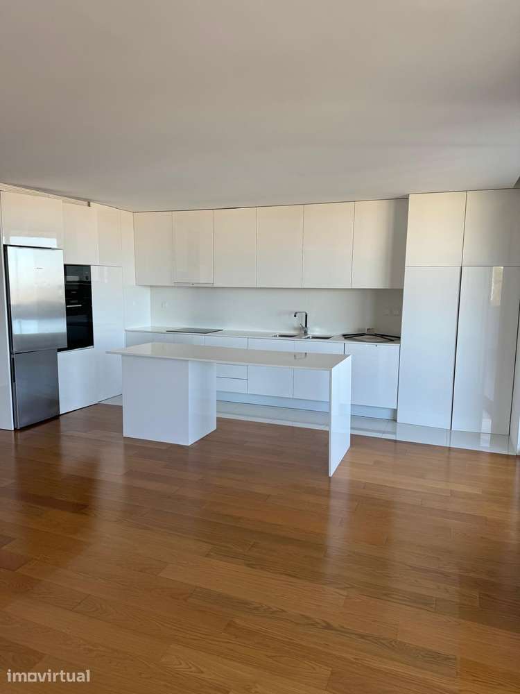 Arrenda-se Apartamento T3 na Falperra último andar. Vistas panorâmicas - Grande imagem: 4/5