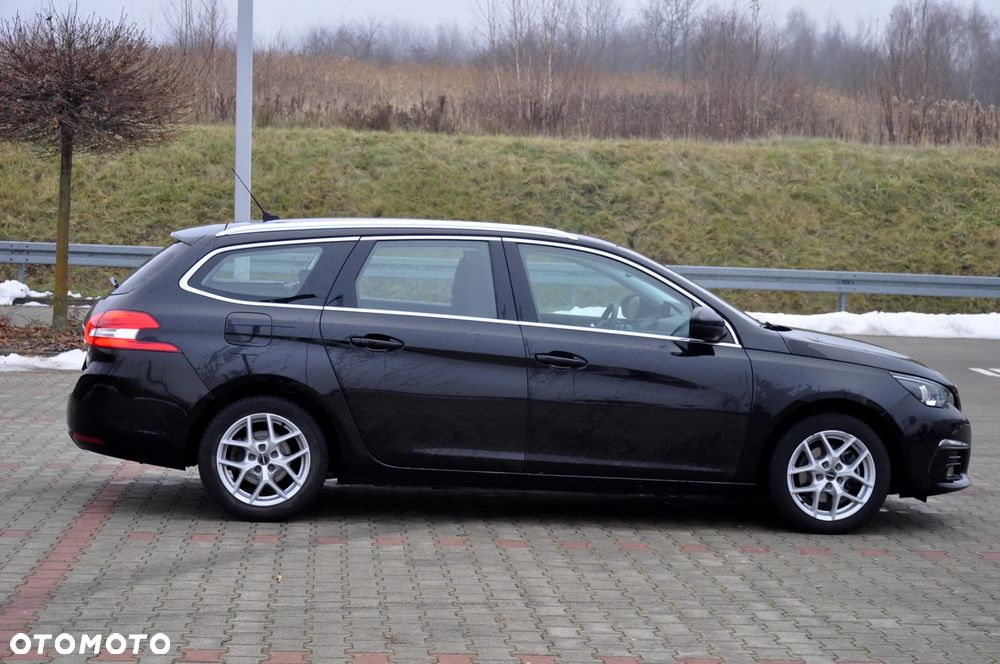 Peugeot 308 BlueHDi 130 EAT8 Black Edition - 10