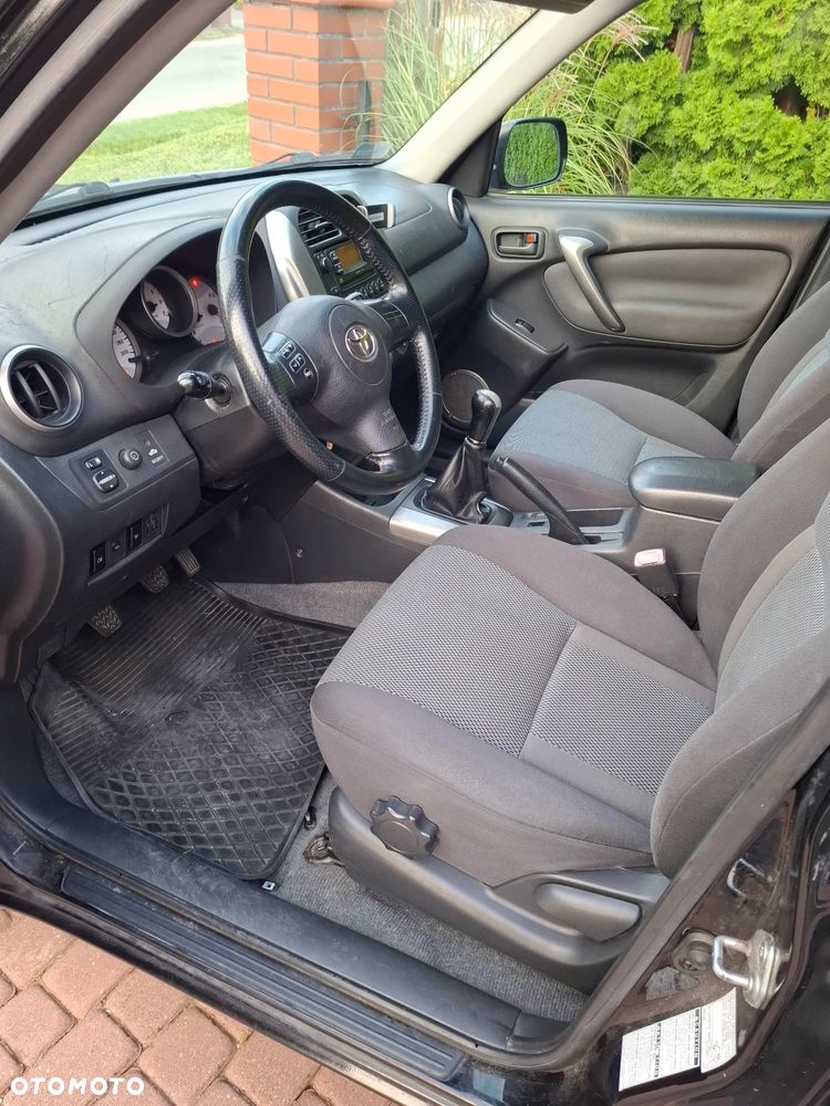 Toyota RAV4 2.0 D-4D 4x4 - 6