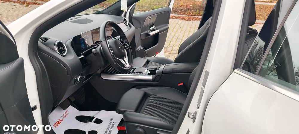 Mercedes-Benz GLA 200 Business Edition - 17