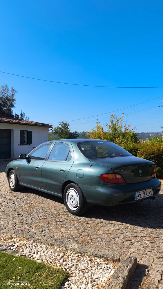 Hyundai Lantra 1.6 GLS - 1