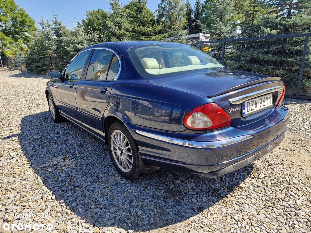 Jaguar X-Type 2.0 - 9