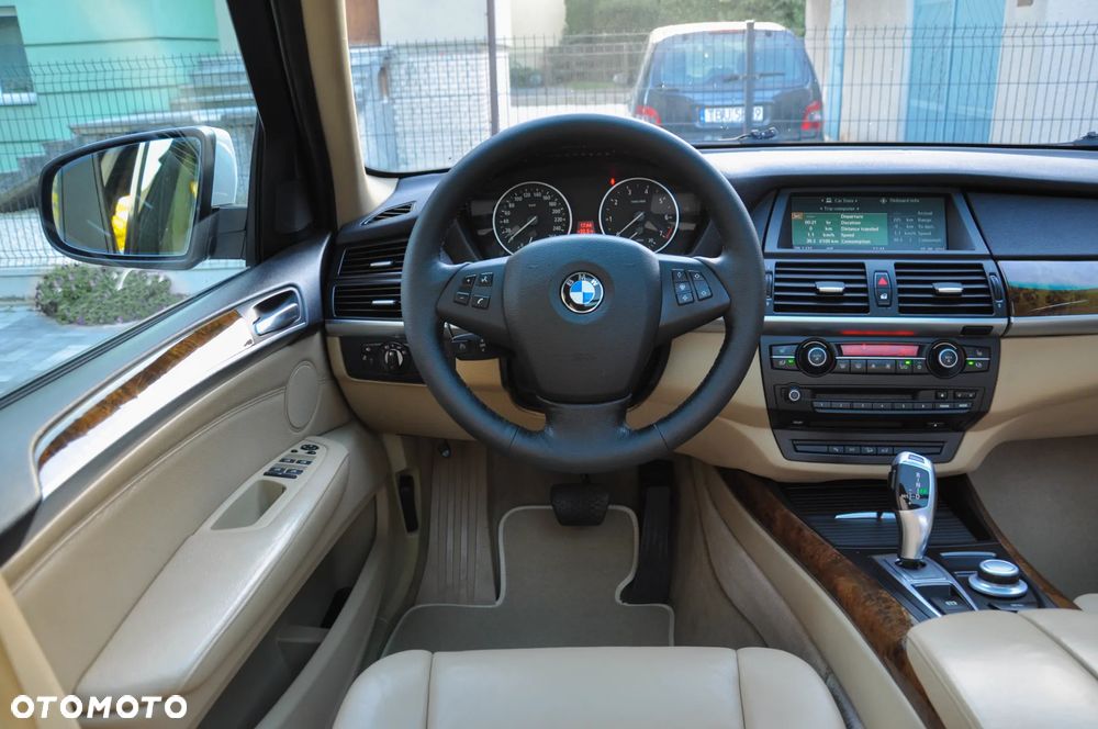BMW X5 3.0si - 13