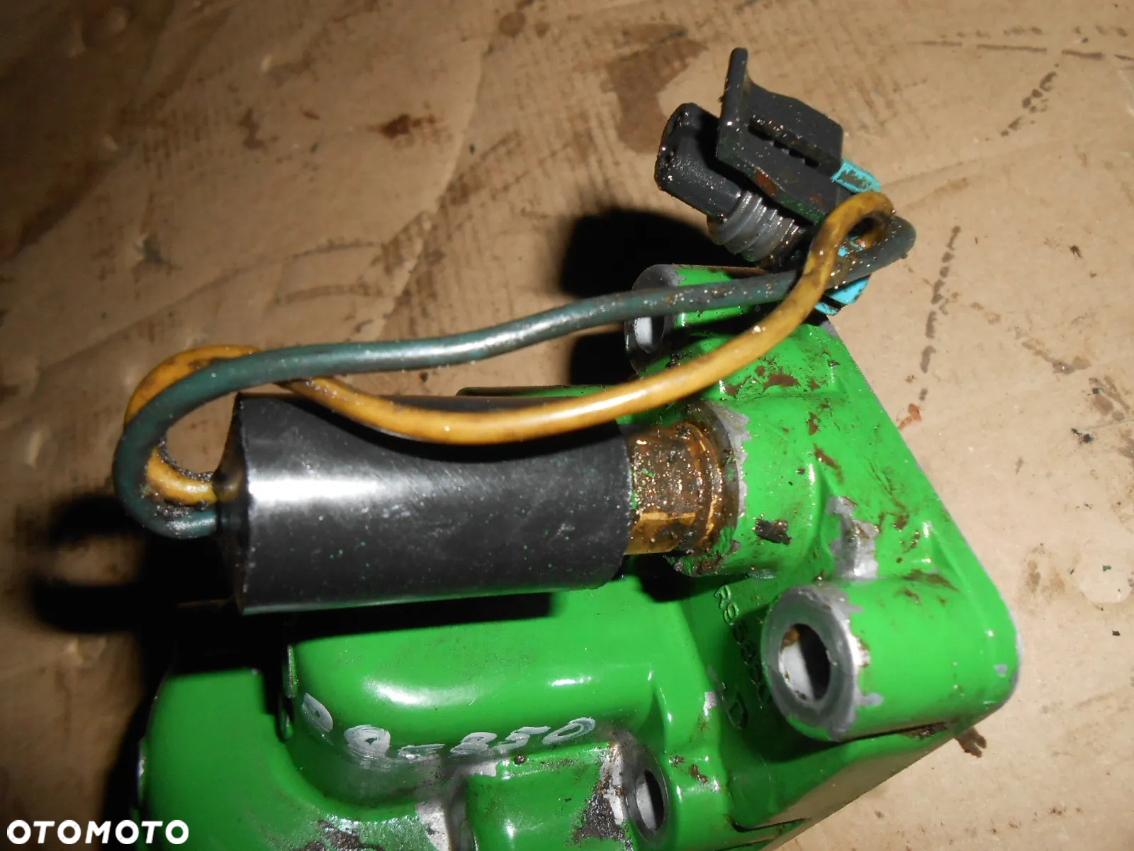Podstawa mocowanie głowica filtra oleju skrzyni John Deere 7800 - 3