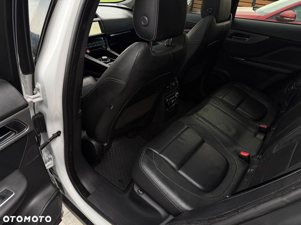 Jaguar F-Pace 3.0 V6 AWD S - 27