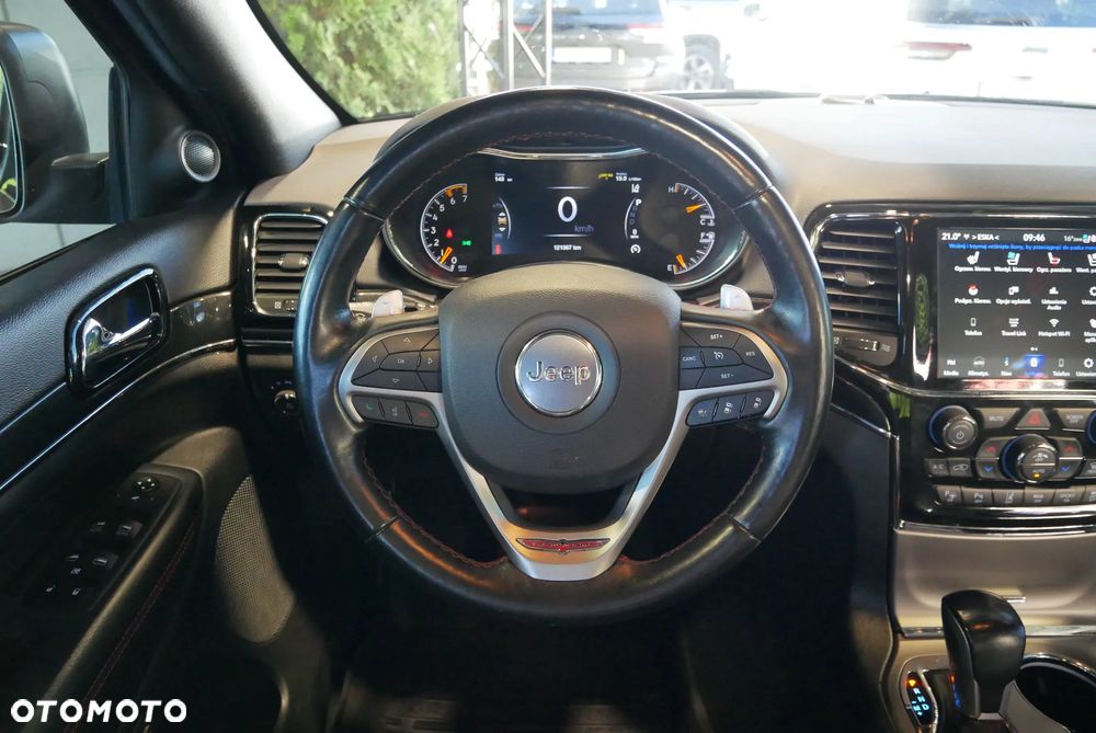 Jeep Grand Cherokee - 21