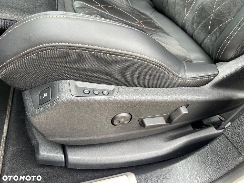 Peugeot 5008 2.0 BlueHDI GT S&S EAT8 - 22