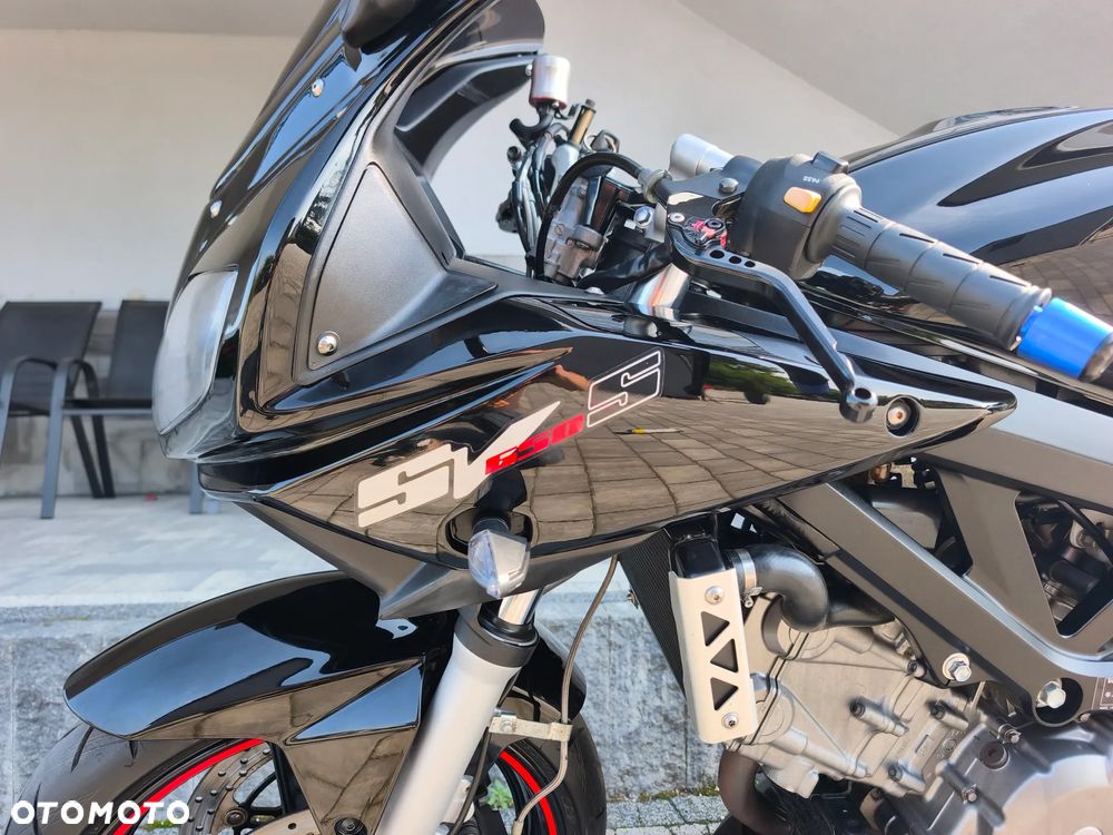 Suzuki SV - 4