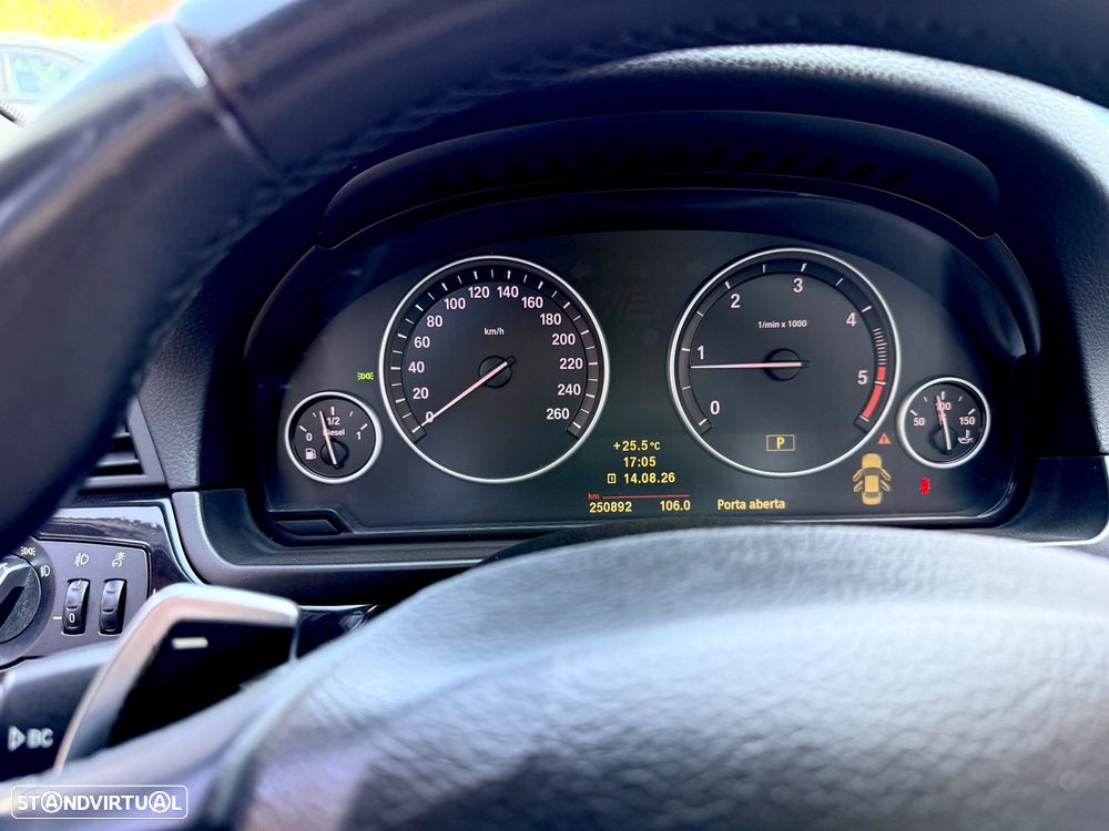 BMW 520 d Exclusive Auto 123g - 42