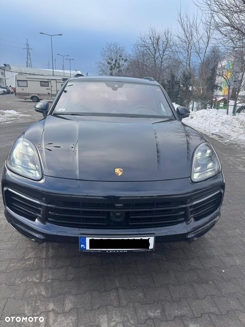 Porsche Cayenne - 1