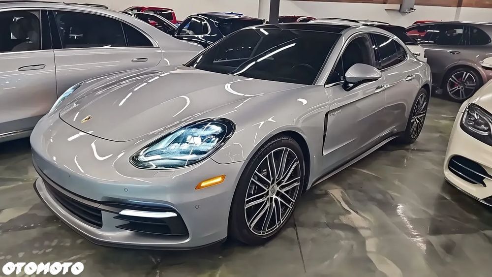 Porsche Panamera ver-4s-e--hybrid-sport-turismo - 3